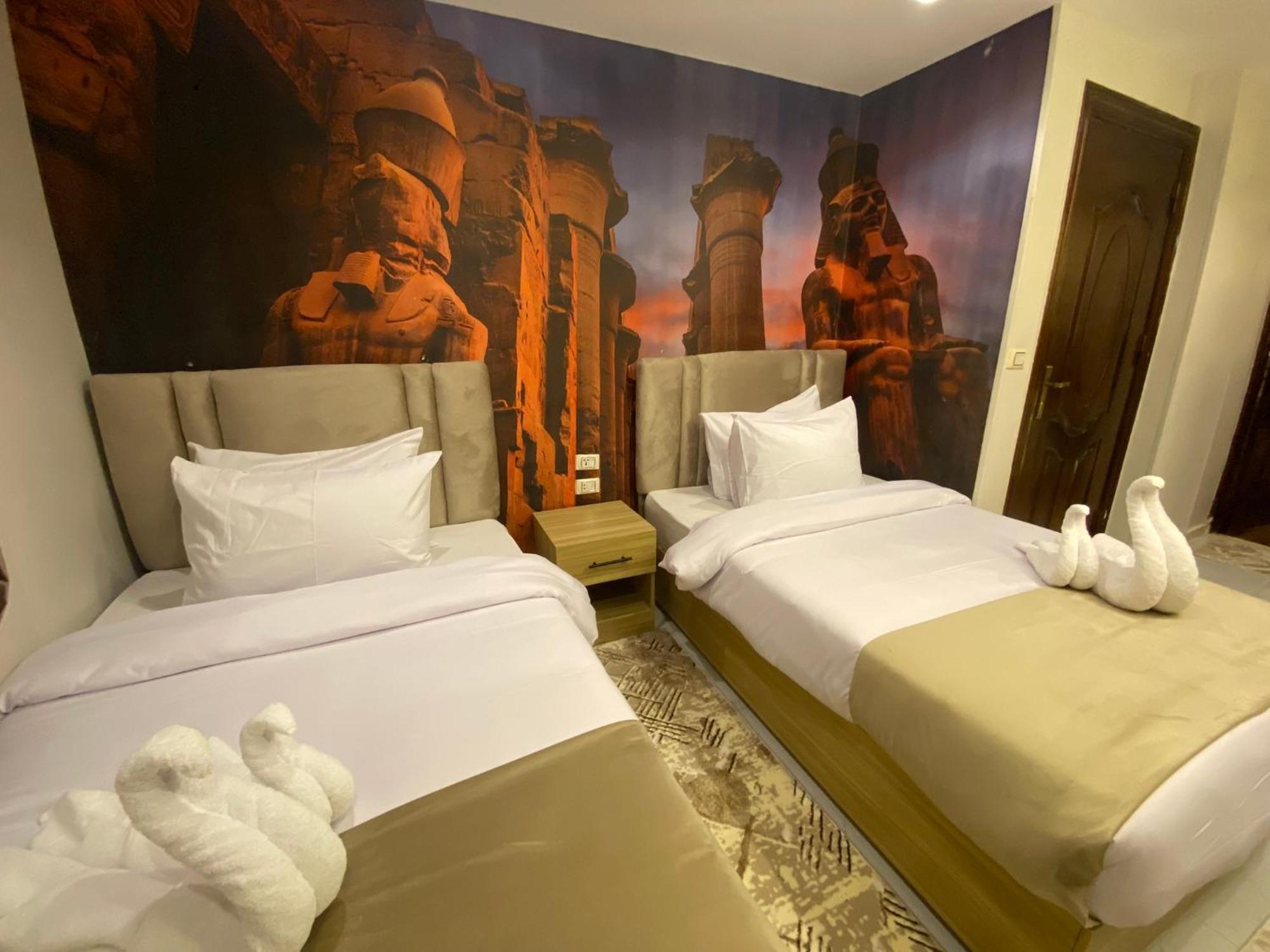 Royal Golden Pyramids Inn Giza Exterior photo